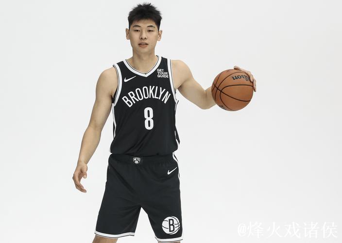 崔永熙4分钟狂砍5分 高难度进球引爆全场热情 崔永熙4分钟狂砍5分 高难度进球引爆全场热情